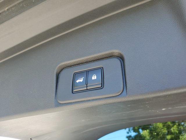 used 2022 Nissan Rogue car, priced at $18,999