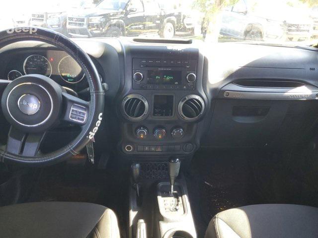 used 2015 Jeep Wrangler Unlimited car, priced at $15,999
