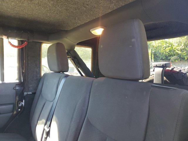 used 2015 Jeep Wrangler Unlimited car, priced at $15,999