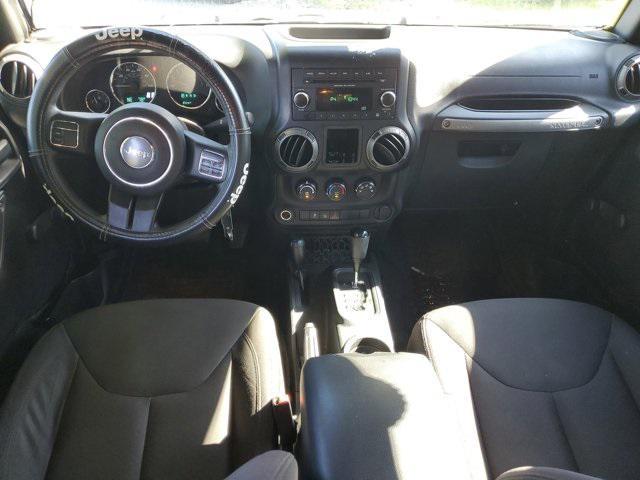 used 2015 Jeep Wrangler Unlimited car, priced at $15,999