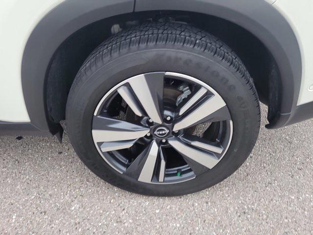 used 2023 Nissan Rogue car, priced at $21,999