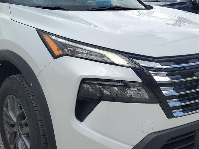 used 2025 Nissan Rogue car, priced at $25,999