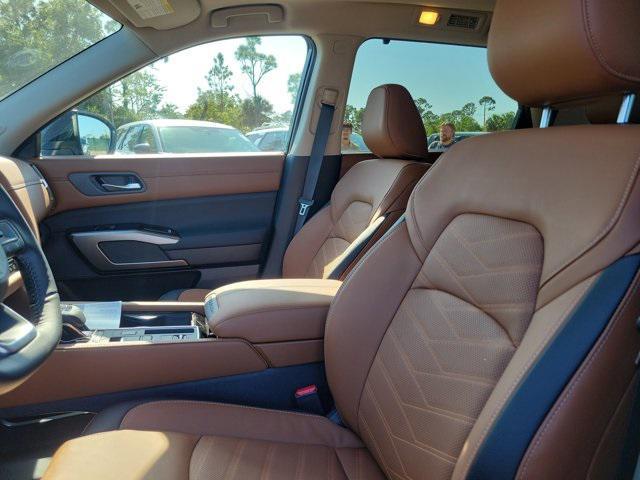 new 2025 Nissan Pathfinder car, priced at $47,528