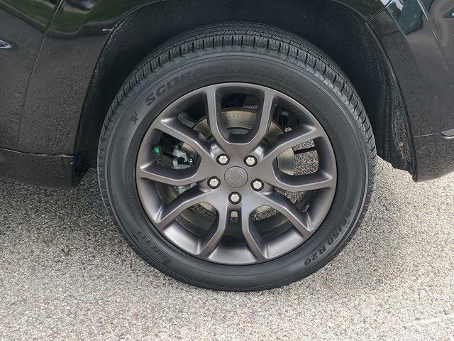 used 2021 Jeep Grand Cherokee car, priced at $25,999