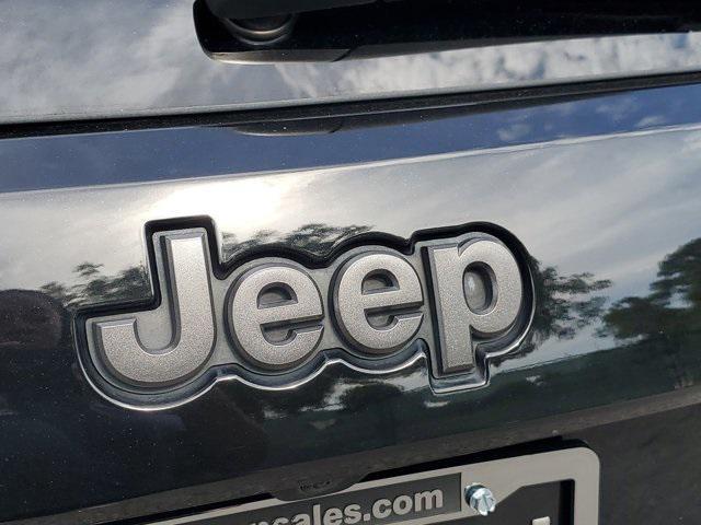 used 2021 Jeep Grand Cherokee car, priced at $25,999