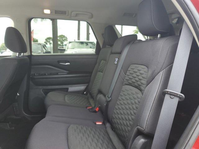 used 2022 Nissan Pathfinder car, priced at $25,999