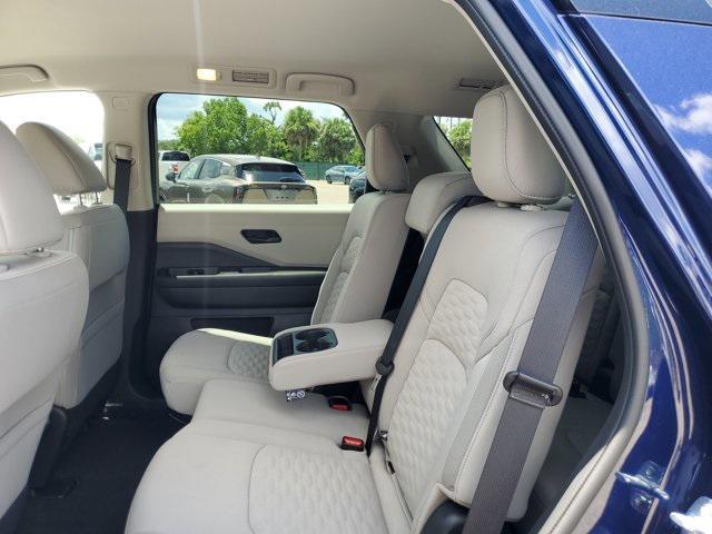 used 2024 Nissan Pathfinder car, priced at $28,999