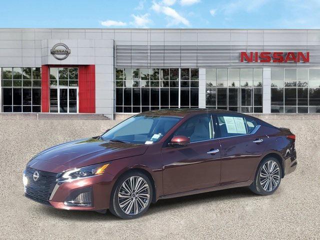 used 2023 Nissan Altima car, priced at $24,999
