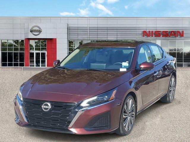 used 2023 Nissan Altima car, priced at $24,999