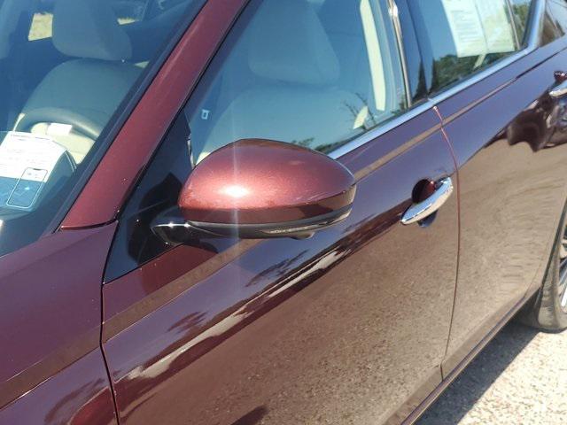 used 2023 Nissan Altima car, priced at $24,999