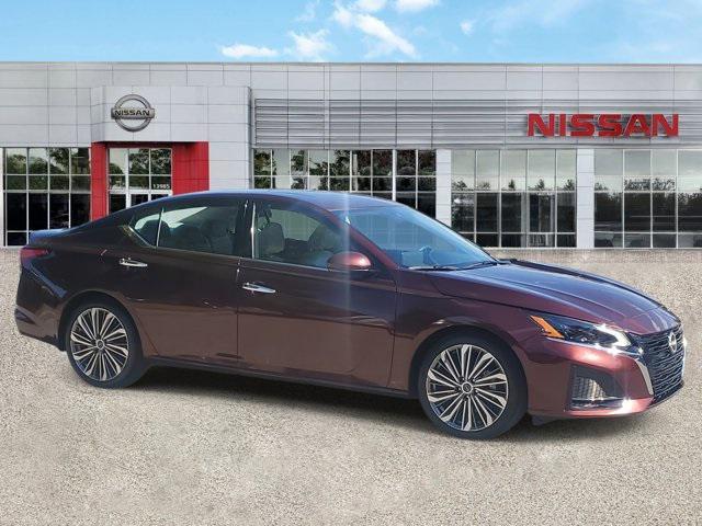 used 2023 Nissan Altima car, priced at $24,999