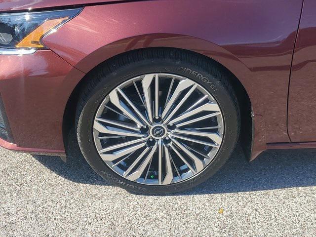 used 2023 Nissan Altima car, priced at $24,999