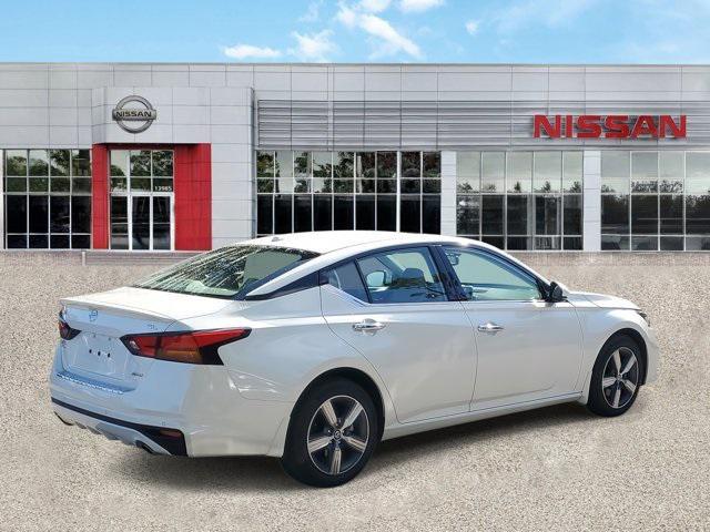 used 2019 Nissan Altima car, priced at $18,999