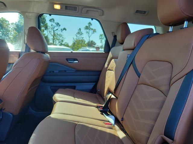 new 2025 Nissan Pathfinder car, priced at $52,655