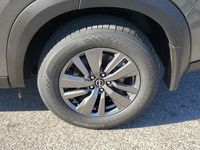 new 2025 Nissan Pathfinder car, priced at $37,111