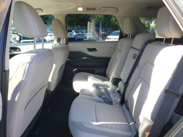 new 2025 Nissan Pathfinder car, priced at $37,111
