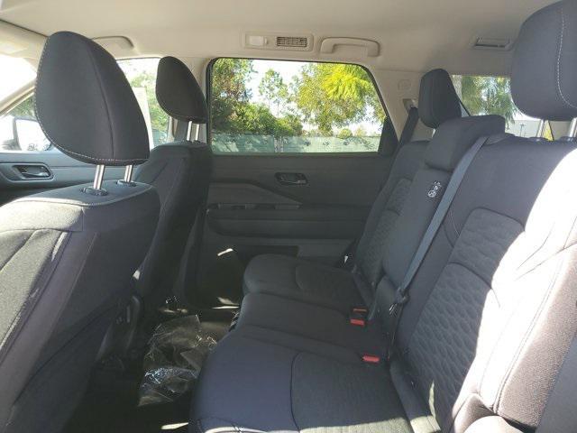 new 2025 Nissan Pathfinder car, priced at $38,007