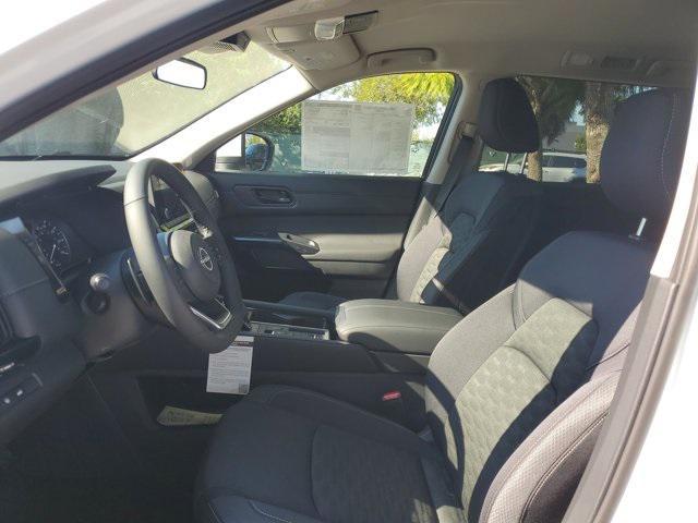 new 2025 Nissan Pathfinder car, priced at $38,007