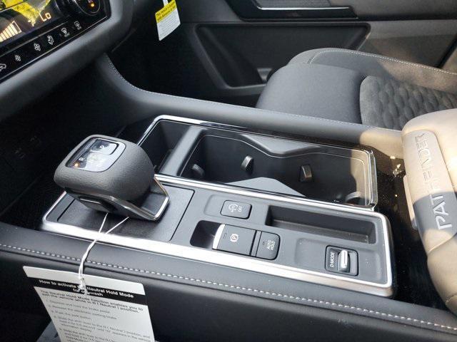 new 2025 Nissan Pathfinder car, priced at $38,007