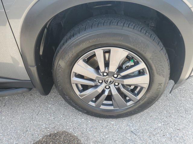 used 2024 Nissan Pathfinder car, priced at $26,999