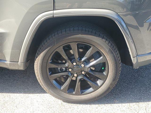 used 2021 Jeep Grand Cherokee car, priced at $17,999