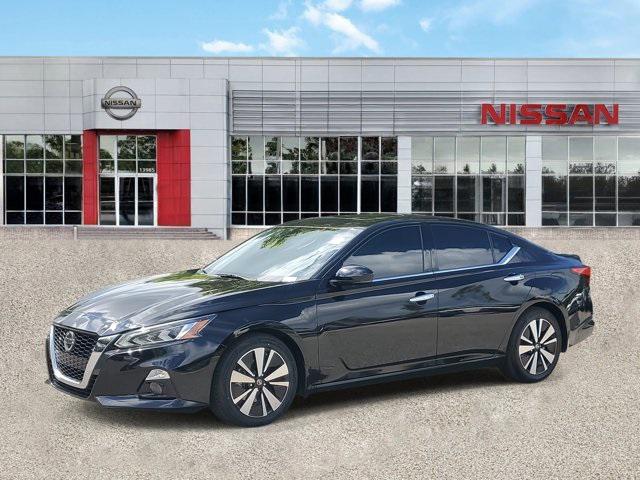 used 2022 Nissan Altima car, priced at $17,999