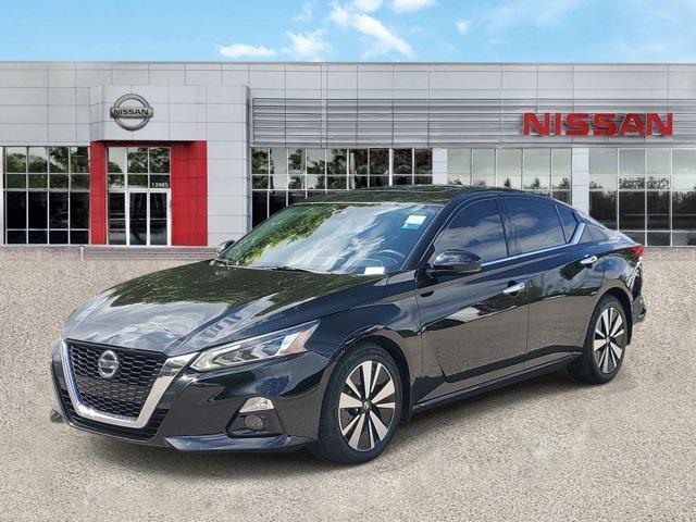 used 2022 Nissan Altima car, priced at $17,999