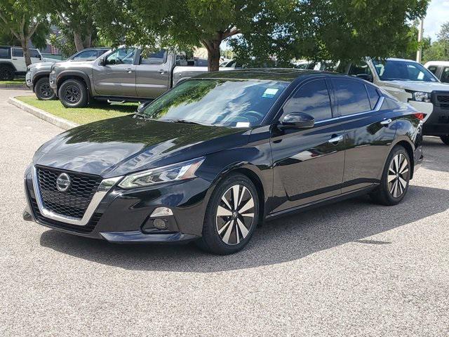 used 2022 Nissan Altima car, priced at $17,999