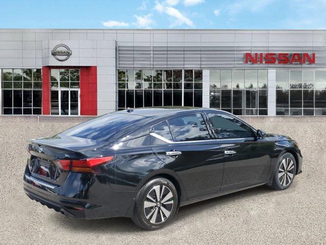 used 2022 Nissan Altima car, priced at $17,999