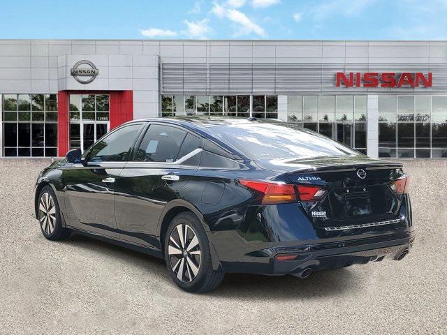 used 2022 Nissan Altima car, priced at $17,999