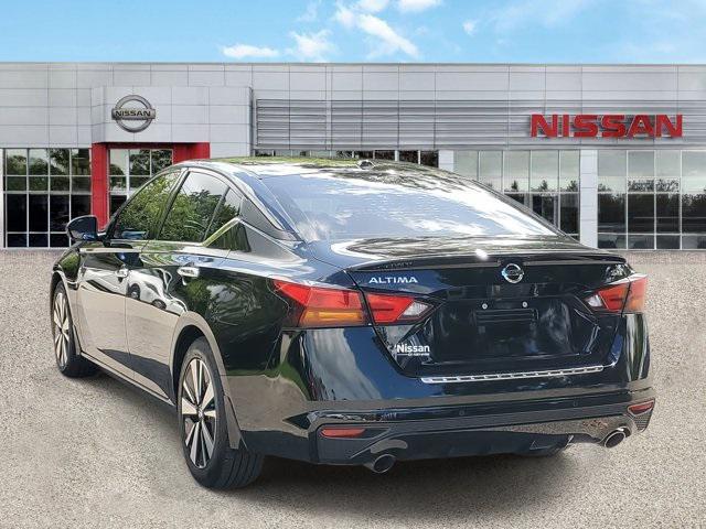used 2022 Nissan Altima car, priced at $17,999