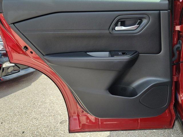 used 2025 Nissan Rogue car, priced at $29,999