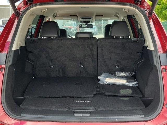 used 2025 Nissan Rogue car, priced at $29,999