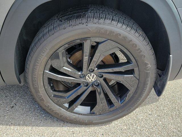 used 2022 Volkswagen Atlas car, priced at $25,999