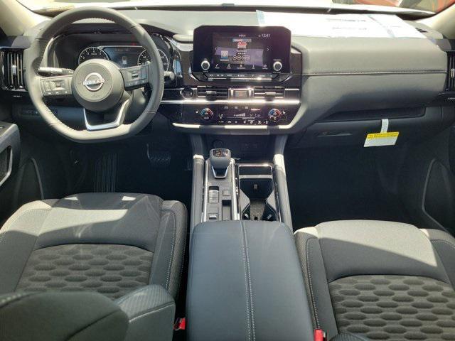 new 2025 Nissan Pathfinder car, priced at $38,686