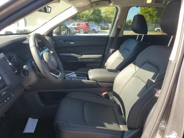 new 2025 Nissan Pathfinder car, priced at $39,301
