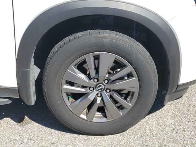 used 2024 Nissan Pathfinder car, priced at $27,999