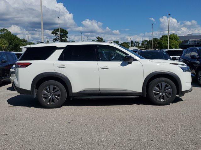 used 2024 Nissan Pathfinder car, priced at $27,999