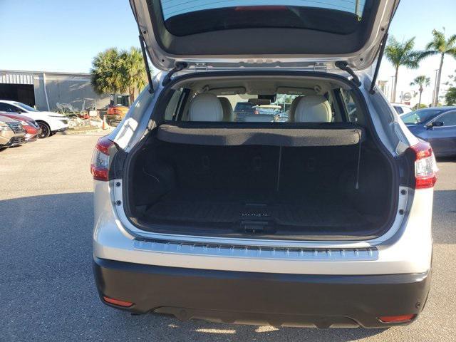 used 2022 Nissan Rogue car, priced at $22,999