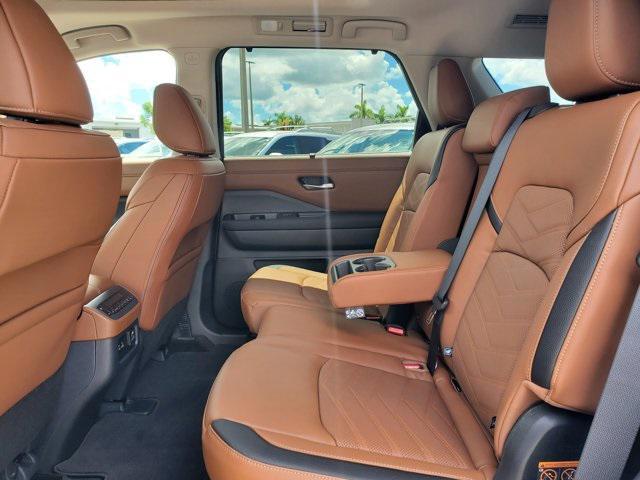 new 2025 Nissan Pathfinder car, priced at $43,278