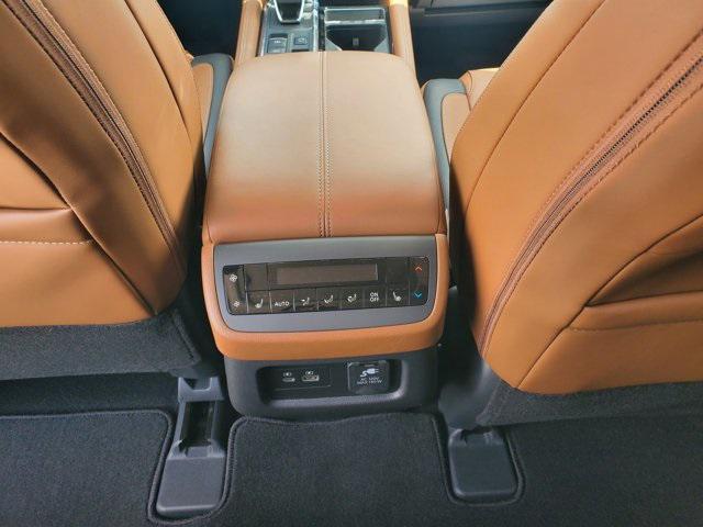 new 2025 Nissan Pathfinder car, priced at $43,278
