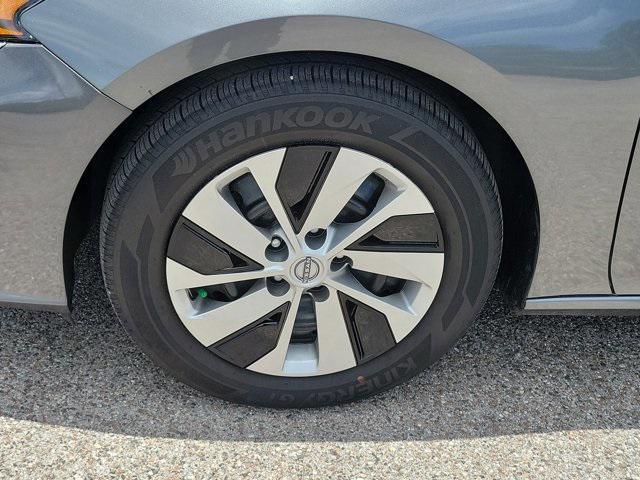 used 2023 Nissan Altima car, priced at $16,999