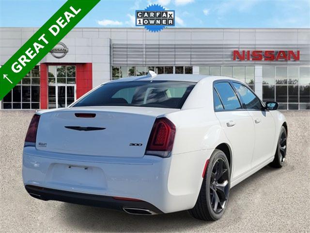 used 2022 Chrysler 300 car, priced at $18,999