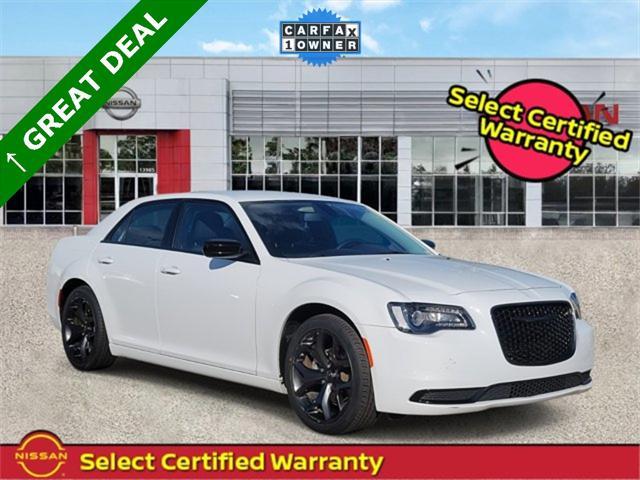 used 2022 Chrysler 300 car, priced at $18,999