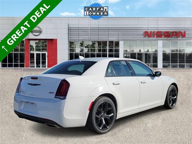 used 2022 Chrysler 300 car, priced at $18,999