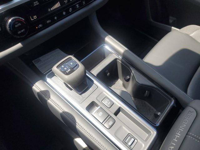 new 2025 Nissan Pathfinder car, priced at $40,921
