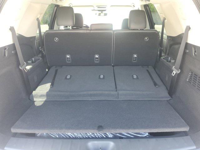 new 2025 Nissan Pathfinder car, priced at $35,921