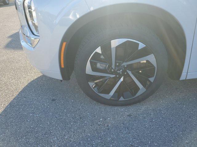 used 2023 Mitsubishi Outlander PHEV car, priced at $26,999