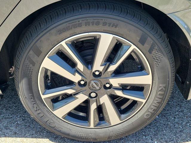 new 2025 Nissan Versa car, priced at $20,861