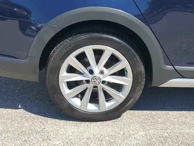 used 2018 Volkswagen Golf Alltrack car, priced at $13,999